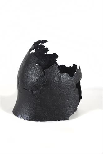 Κράνος (Sallet) από τη συλλογή ενετικών πανοπλιών του 14ου και 15ου αιώνα  που ανακαλύφθηκαν  το 1840 σε εντοιχισμένη θολωτή κρύπτη του τείχους της Χαλκίδας.