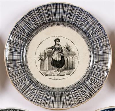 ARCHIPEL /FEMME DE ST. JEAN DE PATMOS. Πιάτο με απεικόνιση γυναίκας από την Πάτμο με την τοπική της ενδυμασία, εργοστάσιο J. Vieillard &amp; Cie, 1849 κ.ε.