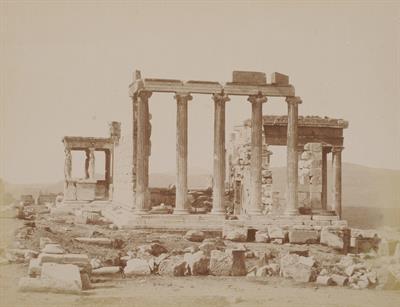 Άποψη του Ερεχθείου της Ακρόπολης των Αθηνών. Φωτογραφία των Αδελφών Ρωμαΐδη, περ. 1890.