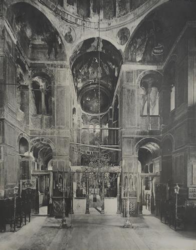 Η Μονή του Οσίου Λουκά στη Φωκίδα. Το εσωτερικό του Καθολικού. Φωτογραφία του Carl Siele, 1910. Εκτέθηκε στη Διεθνή έκθεση της Ρώμης του 1911.