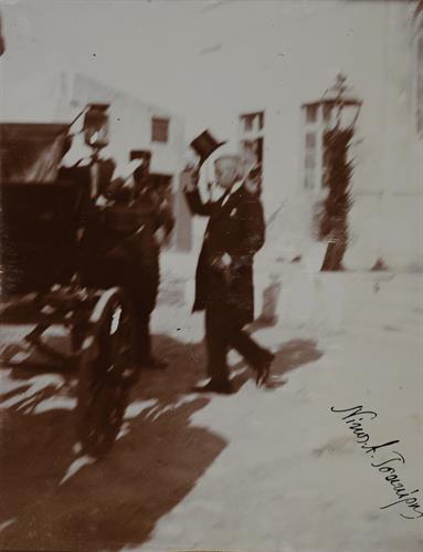 Κρήτη. Έξοδος για περίπατο του Ύπατου Αρμοστή Αλεξάνδρου Ζαΐμη. Φωτογραφία, 1907.