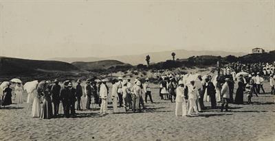 Crete. Awaiting the arrival of the High Commissionner. Photograph, 1907.
