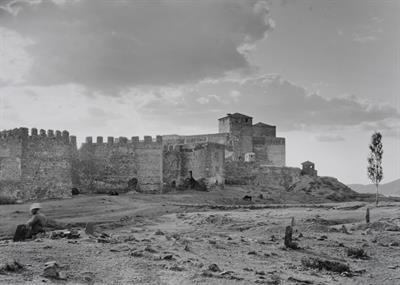 Οι Φυλακές στο Φρούριο του Επταπύργιου (Γεντί Κουλέ). Φωτογραφικό αντίγραφο από γυάλινη πλάκα του Fred Boissonnas, περ. 1903-1923. Η γυάλινη πλάκα βρίσκεται στο Μουσείο Φωτογραφίας Θεσσαλονίκης.