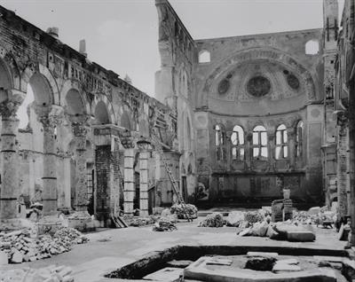 Η εκκλησία του Αγίου Δημητρίου στη Θεσσαλονίκη. Φωτογραφικό αντίγραφο από γυάλινη πλάκα του Fred Boissonnas, περ. 1903-1923. Η γυάλινη πλάκα βρίσκεται στο Μουσείο Φωτογραφίας Θεσσαλονίκης.