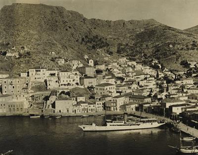 Άποψη του λιμανιού της Ύδρας. Φωτογραφία, 1952.