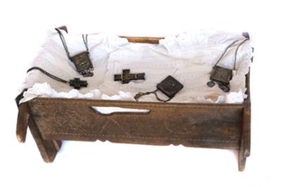 Ξύλινη βρεφική κούνια από τη Βόρειο Ήπειρο, Ιστορική Οικία Λαζάρου Κουντουριώτη-Ύδρα