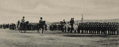 Επιθεώρηση της Κρητικής χωροφυλακής από τον πρίγκιπα διάδοχο Κωνσταντίνο. Επιστολικό Δελτάριο, 19 Δεκεμβρίου 1902.