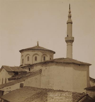 Ο ναός της Παναγίας της Χρυσοκεφάλου, σήμερα τζαμί του Ορτά Σαράι στην Τραπεζούντα Πόντου, δεκαετία 1890.