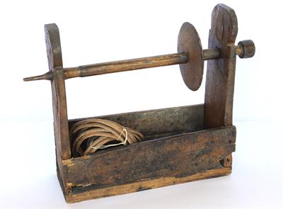 Ξύλινο εργαλείο για να τυλίγεται το νήμα, Ιστορική οικία Λαζάρου Κουντουριώτη