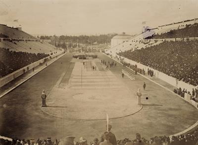 Ολυμπιακοί Αγώνες 1896. Άποψη του Παναθηναϊκού Σταδίου προς τη βόρεια πλευρά του. Φωτογραφία.