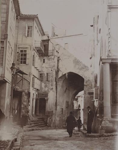 Κρήτη. Η οδός Cannevaro στα Χανιά. Φωτογραφία, 1909.