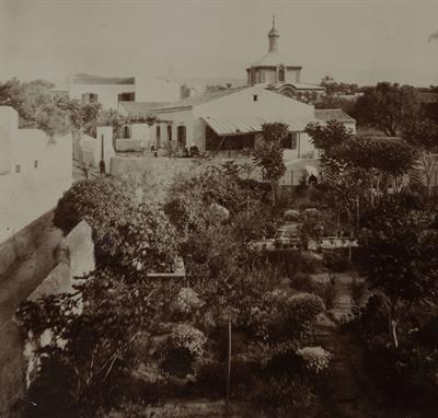 Κρήτη. Ο κήπος του &quot;παλατιού&quot; του Ύπατου Αρμοστή Κρήτης στην Χαλέπα Χανίων στην πρώτη του μορφή. Φωτογραφία, 1909.