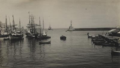 Κρήτη. Το λιμάνι των Χανίων. Φωτογραφία, 1909.
