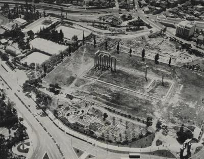 Αεροφωτογραφία της περιοχής του Ναού του Ολυμπίου Διός (Ολυμπιείο) στην Αθήνα, 1963.