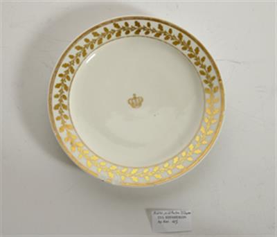 Πιάτο με το έμβλημα του βασιλιά Όθωνα. 19ος αιώνας.