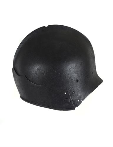 Κράνος (Sallet) από τη συλλογή ενετικών πανοπλιών του 14ου και 15ου αιώνα  που ανακαλύφθηκαν  το 1840 σε εντοιχισμένη θολωτή κρύπτη του τείχους της Χαλκίδας.